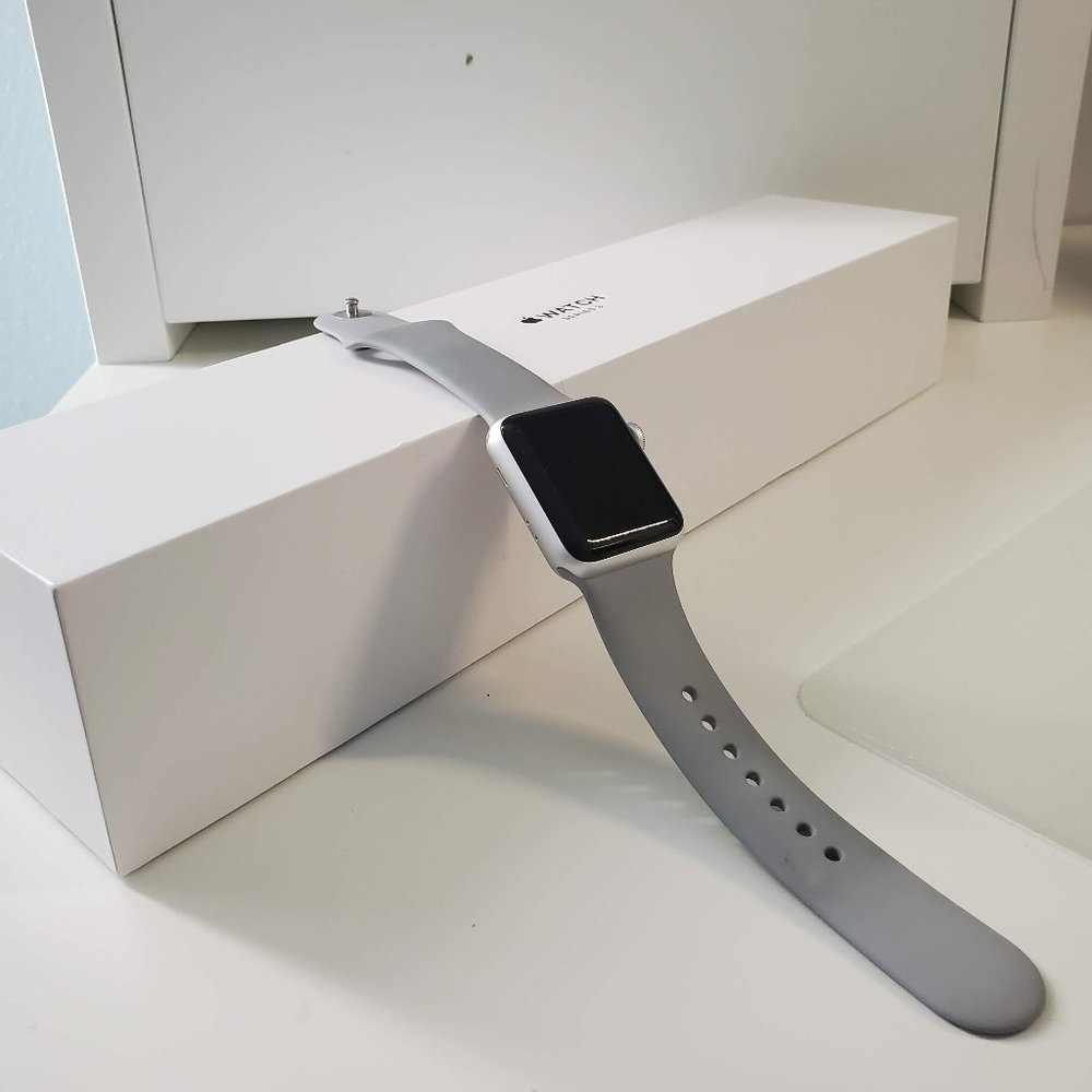 Apple Watch Series 3, silver, 38mm